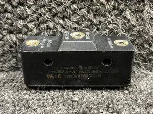 AN3210-1 (Use: BZ-R31) Beechcraft G58 Landing Gear Position Microswitch